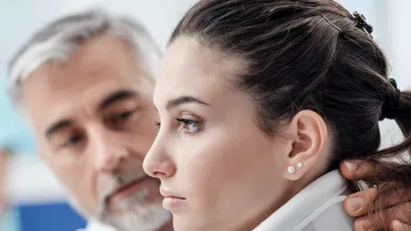 Fractura de coloană cervicală: simptome, tratament