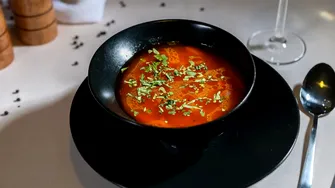 Cea mai scumpă ciorbă din lume. Cât costă o singură porție și din ce este făcută