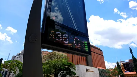 Val de căldură în București: temperaturi de până la 36°C la umbră. Urmează instabilitate atmosferică