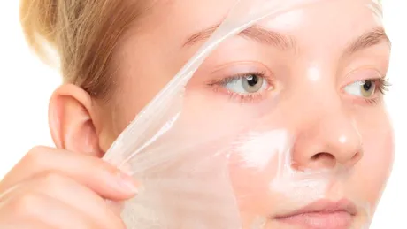 Peeling chimic: ce este, cum ajută pielea şi care sunt contraindicaţiile?