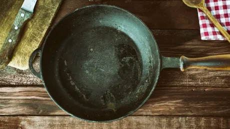 De ce să eviți gătitul în vase de fier! Sunt câteva alimente care nu trebuie preparate în aceste oale sau tigăi