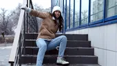 Cum să nu mai aluneci pe scările înghețate în sezonul rece!