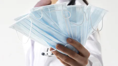 Care mască este cea mai potrivită pentru poluarea aerului: trebuie verificate caracteristicile