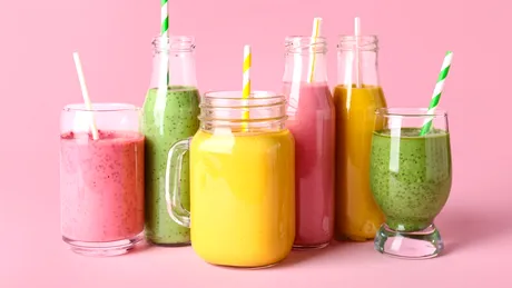 ⁠Smoothie-uri care ard grăsimea de pe burtă mai rapid decât abdomenele. Ce amestecuri să faci pentru a vedea rezultatele