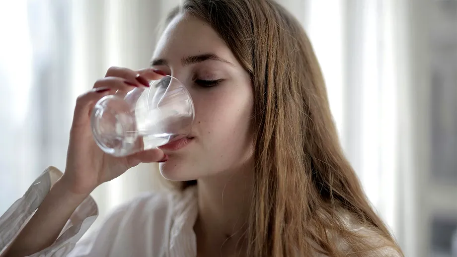 Câte pahare de apă trebuie să bei în fiecare zi, pentru a-ți regla glicemia