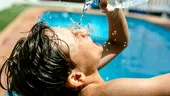 Măsuri pentru zile de CANICULĂ. Băuturile INTERZISE la temperaturi peste 35 de grade Celsius