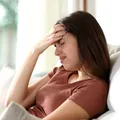 Durerile de cap care apar după-amiaza: ce încearcă să îți transmită organismul