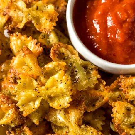 Cum să faci pasta chips, gustarea care a cucerit internetul! E gata în doar 10 minute