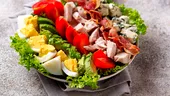 Cum prepari salata Cobb, rețeta americană originală care te face să mănânci pe săturate. Ce conține?