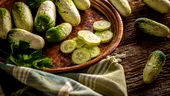 Trucul din bucătărie care salvează castraveții amari. Ingredientul banal care le schimbă complet gustul