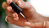 Ce este un primer pentru unghii și de ce este util în manichiură și pedichiură?