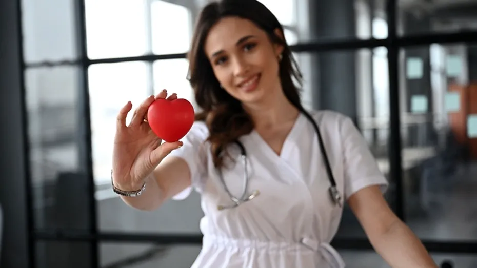 Legătura ascunsă dintre atacurile de cord și bacteriile orale. De ce igiena orală îți poate salva inima