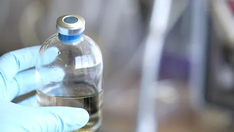 Cum să prepari corect serul fiziologic acasă! Greșeala banală care îți poate pune sănătatea în pericol