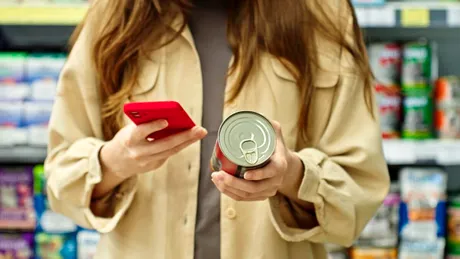 Conserve expirate pe care ar trebui să le arunci imediat. Ce alimente pot deveni periculoase?