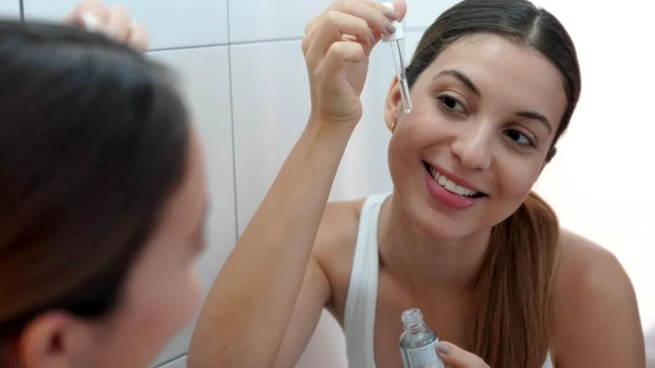 (P) Retinoizii: ce sunt și cum te ajută să ai un ten sănătos?