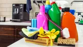 Expiră produsele de curățenie? Ce durată de viață au și cum îți dai seama dacă mai sunt bune