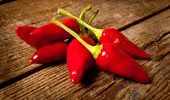 De ce adăugarea ardeilor iuți la mese poate îmbunătăți căldura, digestia și metabolismul în timpul iernii