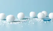 Camfor sau naftalină? Ce variantă este mai sigură pentru sănătate și de ce specialiștii recomandă prudență