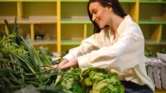 Leguma cu frunze crețe care poate susține sănătatea oaselor și imunitatea. Beneficiile consumului de kale