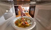 De ce mâncarea are uneori alt gust după ce o încălzești a doua zi. Ce se schimbă, de fapt, în alimente