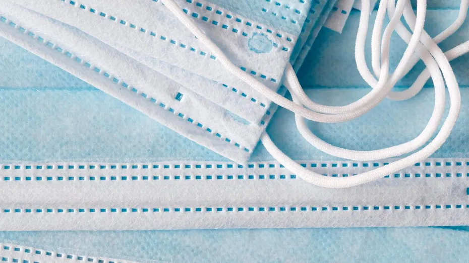 5 sfaturi esenţiale pentru purtarea măştii pe timpul verii