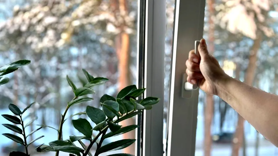 Cum îți pregătești casa pentru sezonul rece: temperatura, umiditatea și aerisirea contează mai mult decât crezi