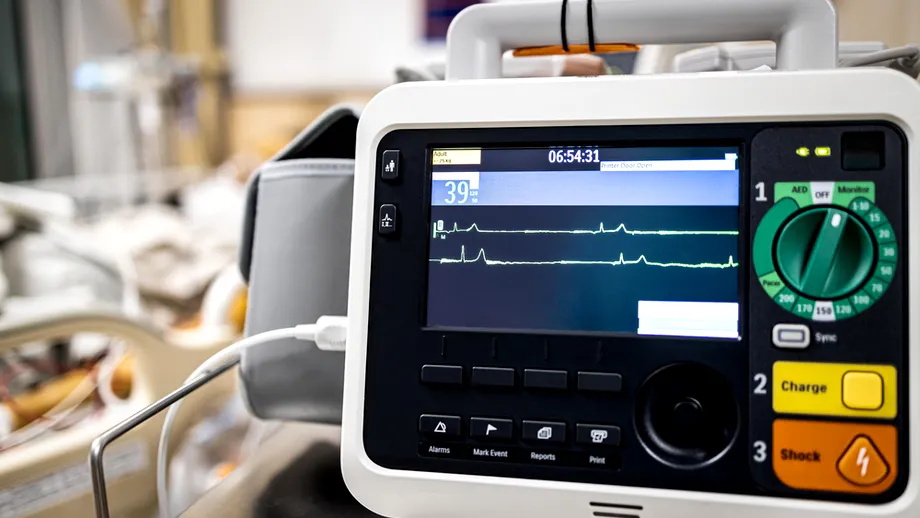 Puls sub 60 de bătăi pe minut? Cardiologii explică când este perfect normal și când poate ascunde o problemă de ritm cardiac