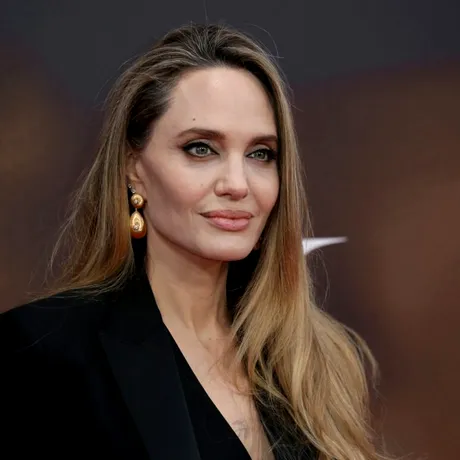 Bărbații cu gena „Angelina Jolie” trebuie să se testeze periodic. Boala ucigașă care afectează atât femeile, cât și bărbații