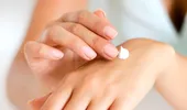 Piele uscată şi crăpată: cauze, tratament, remedii pentru acasă