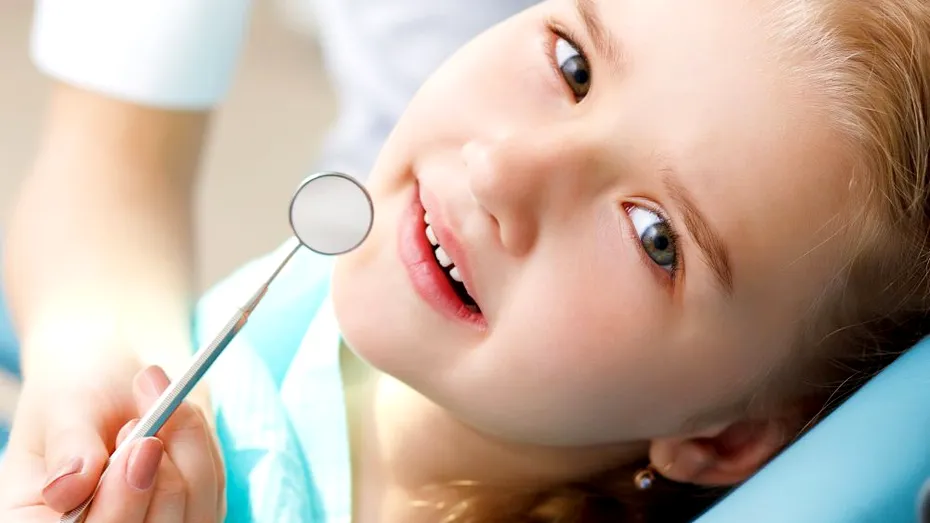 Copiii la stomatolog - când, cum şi de ce?