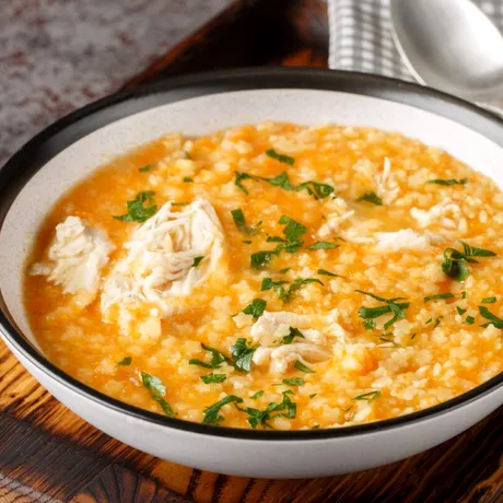 Rețeta „supa penicilină”! Remediul italian pentru răceală care întărește imunitatea