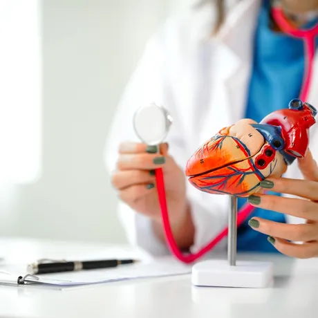 Carbohidrații ultra procesați, noul pericol pentru inimă? Cardiologii spun că alimentele „fit” pot ascunde riscuri serioase
