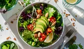 Salata „Ozempic” și alte 4 rețete pentru o talie mai subțire