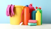 Produsele de curățenie din casă pot ascunde riscuri pentru sănătate. Ce spun specialiștii despre folosirea excesivă a dezinfectanților și detergenților