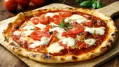 Cea mai bună metodă să reîncălzești pizza. Nu ai nevoie de cuptor cu microunde
