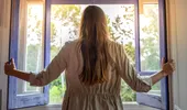 De ce să nu aerisești casa între 8 și 10 dimineața iarna. Pericolul la care te expui