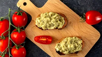 Ce să adaugi în salata de vinete ca să rămână deschisă la culoare. Ingredientul folosit de mulți bucătari