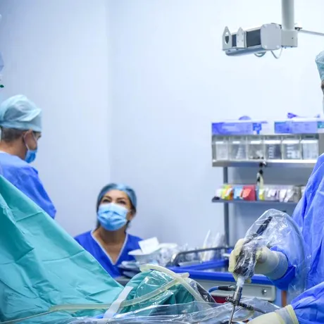 Tratament minim invaziv pentru ruptură de menisc