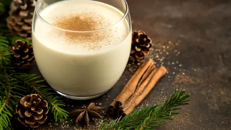Băutura cremoasă, aromată și cu gust de sărbătoare: eggnog!