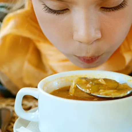 De ce ți se schimbă pofta de mâncare în octombrie. Motivul pentru care simți nevoia de supă sau ciorbă în sezonul rece