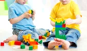 Jocuri pentru copii cu autism: importanţa jocului pe grupe de vârstă