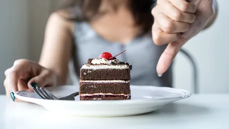 De ce nu e bine să ai „cheat days” când ții dietă. Motivul pentru care ar trebui să mănânci curat pe tot parcursul regimului