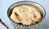 Înghețată rapidă și dietetică din 2 ingrediente. Este gata în doar 10 minute