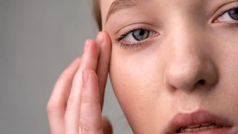 (P) Îmbătrânirea pielii din jurul ochilor: ce poți face pentru a preveni sau estompa semnele vizibile