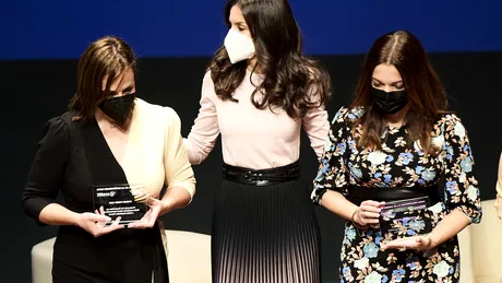 Trucul folosit de Regina Letizia pentru a părea mai înaltă. A îmbrăcat o fustă ombre