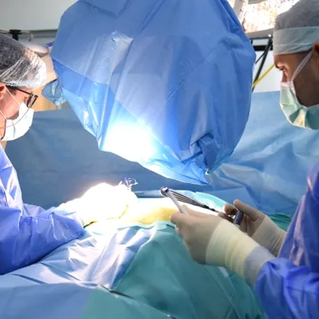 Cum a fost tratată o hernie de disc recidivată, pe fond de obezitate