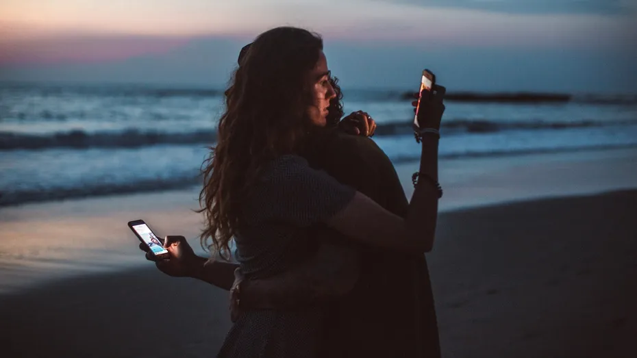 Cum îți poate afecta tehnologia viața de cuplu: 5 sfaturi practice