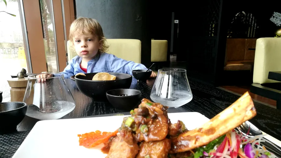 Cu copilul la restaurant sau nu?