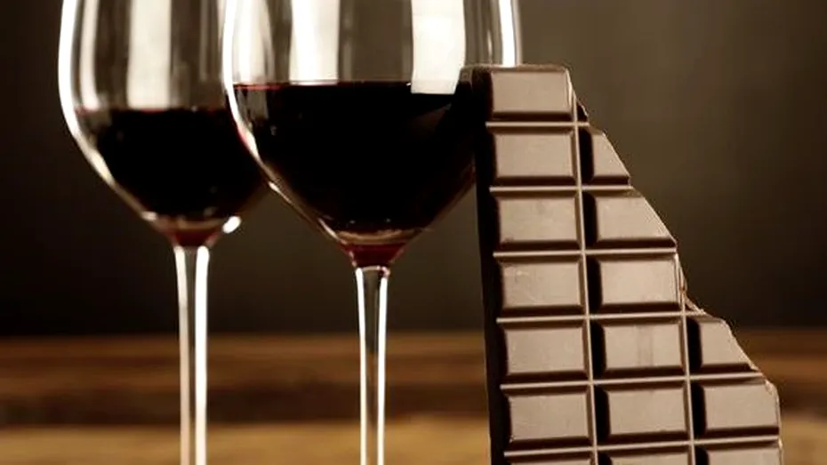 Cum să slăbeşti cu vin roşu şi ciocolată neagră