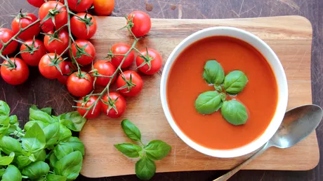 Slăbește cu supă de roșii! Dieta de 7 zile te scapă de 3 kilograme. Ce ai voie să mănânci într-o săptămână
